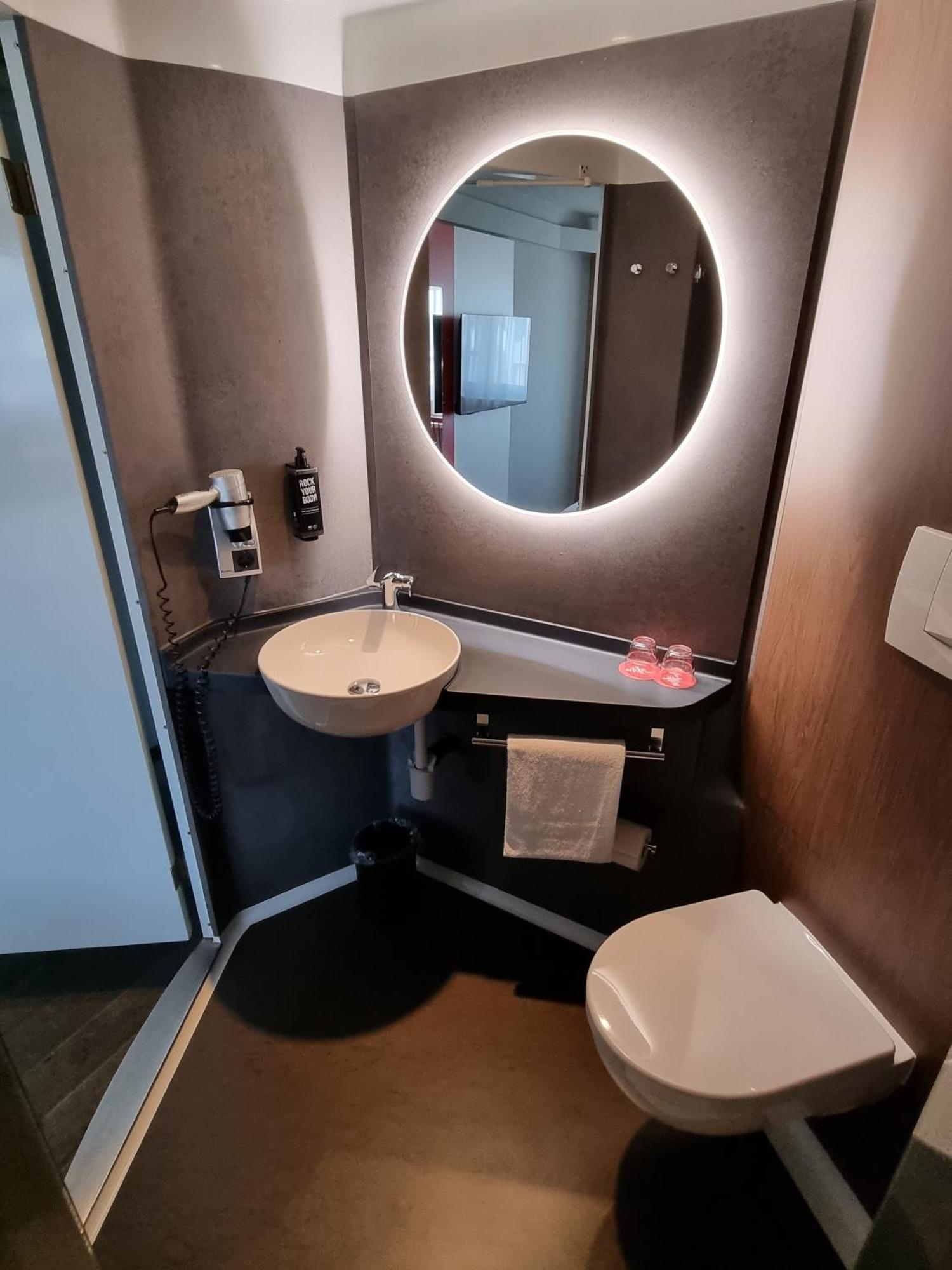 Ibis Luebeck City Zewnętrze zdjęcie